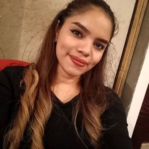 Meet your Posher, Dayana